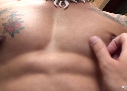 Jerk off Straight Muscle Guy