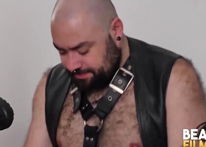 Wild BDSM Bareback with Bear Silian and Tom Fox